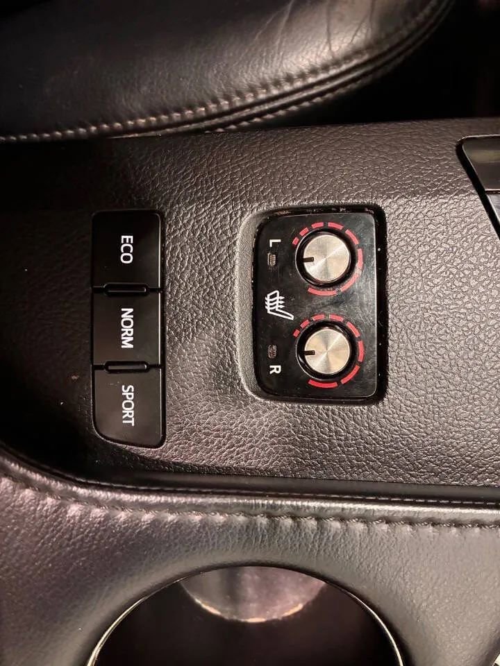 Used 2014 Toyota Avalon XLE Touring image 28