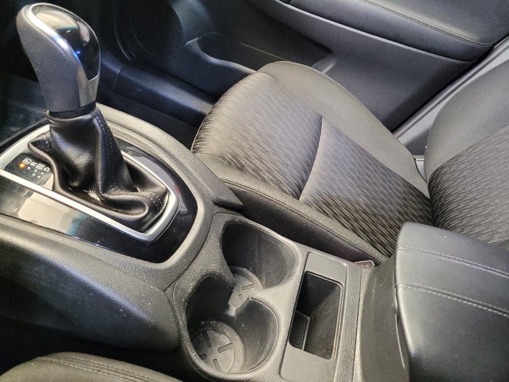 Used 2018 Nissan Rogue S image 26