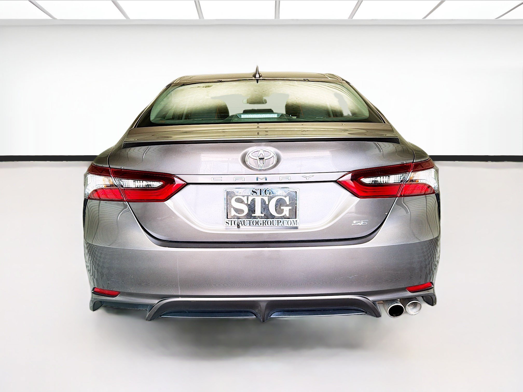 Used 2024 Toyota Camry SE FWD image 5