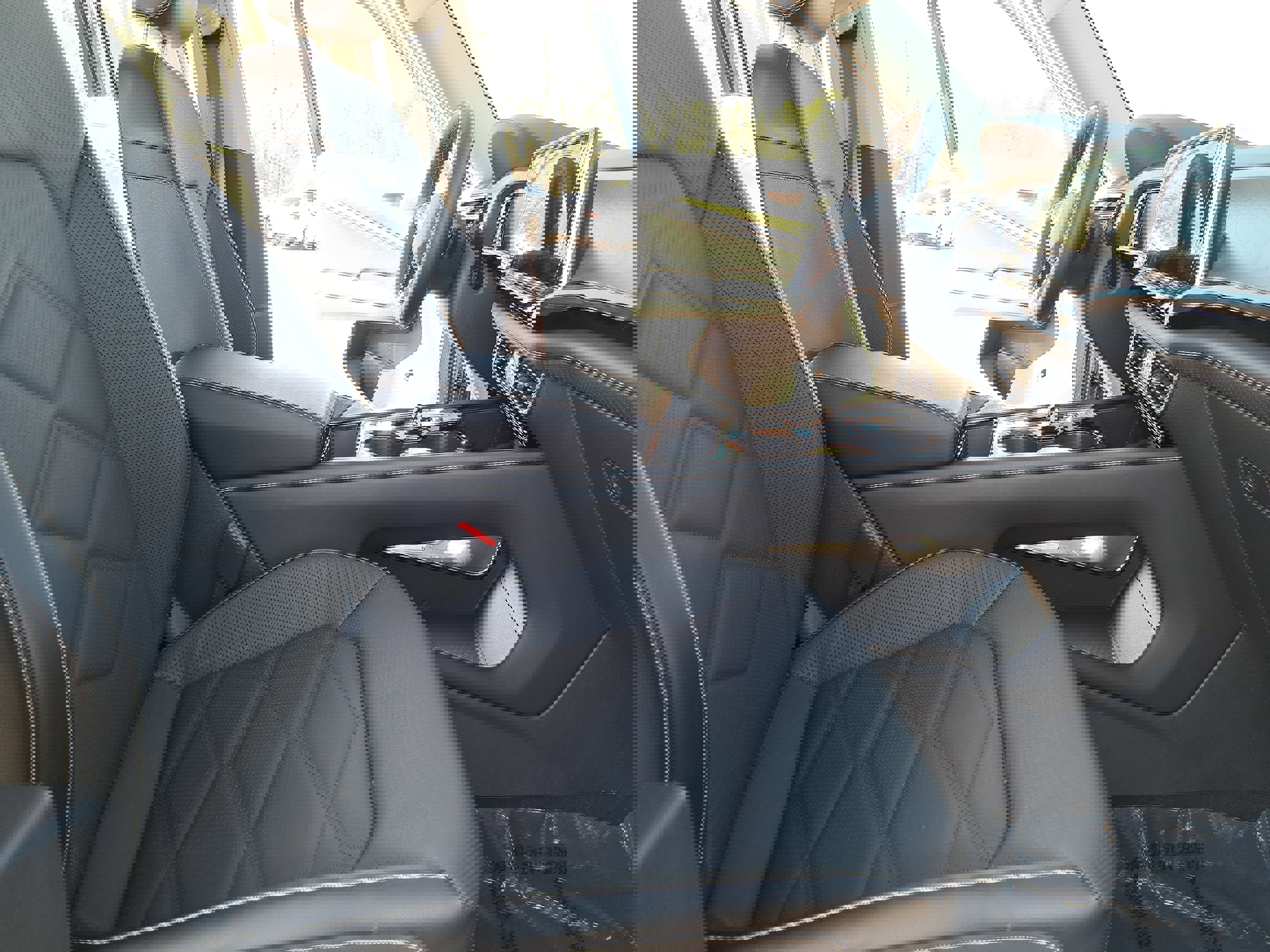 Used 2024 Volkswagen Atlas SE image 10