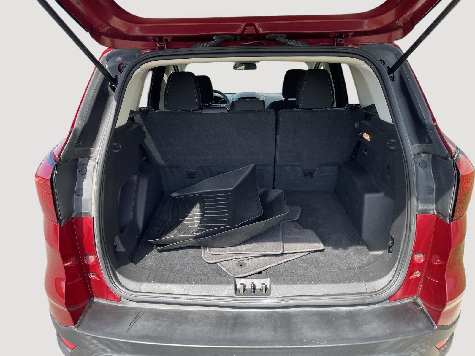 Used 2019 Ford Escape SE image 7