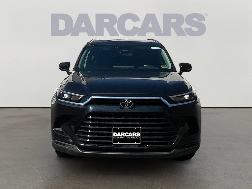 Used 2025 Toyota Grand Highlander AWD image 2