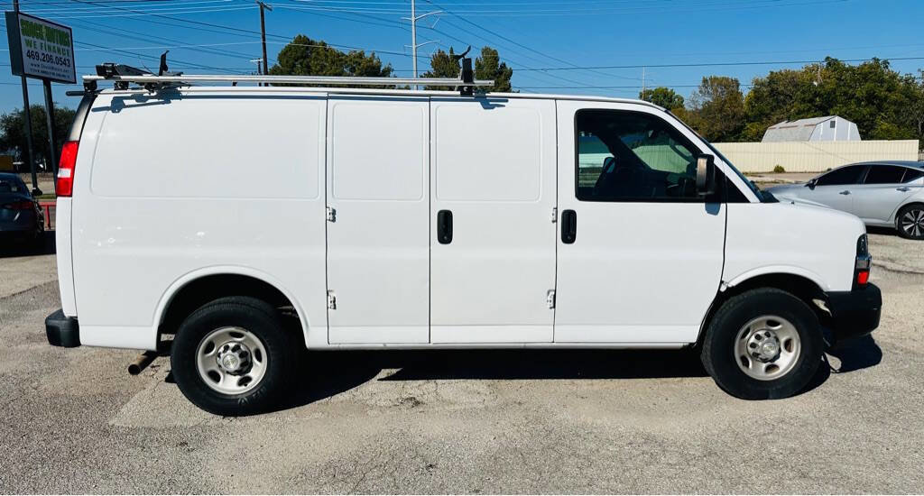 Used 2021 Chevrolet Express 2500 w/ Enhanced Convenience Package image 6