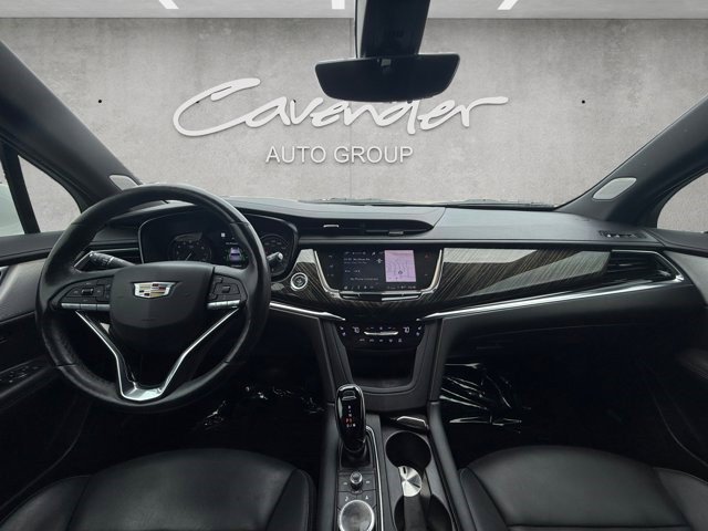 Used 2022 Cadillac XT6 Premium Luxury w/ Technology Package FWD image 18
