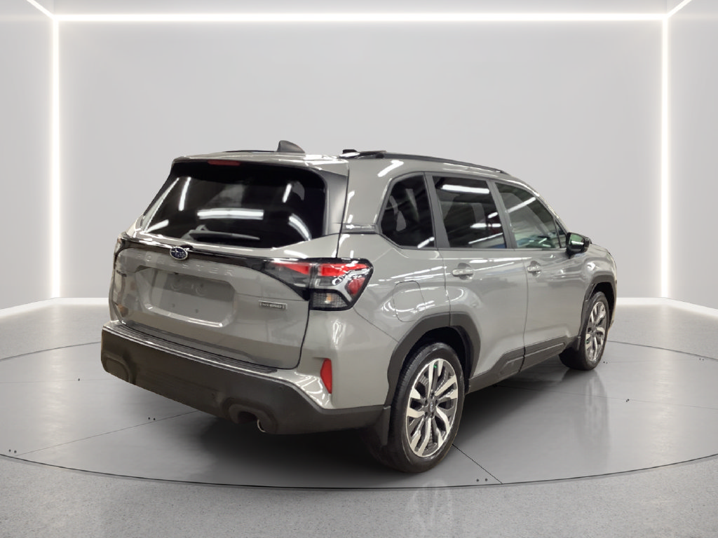 Used 2025 Subaru Forester Touring AWD/4WD image 6