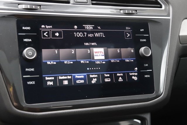 Used 2023 Volkswagen Tiguan SE w/ Panoramic Sunroof Package image 25