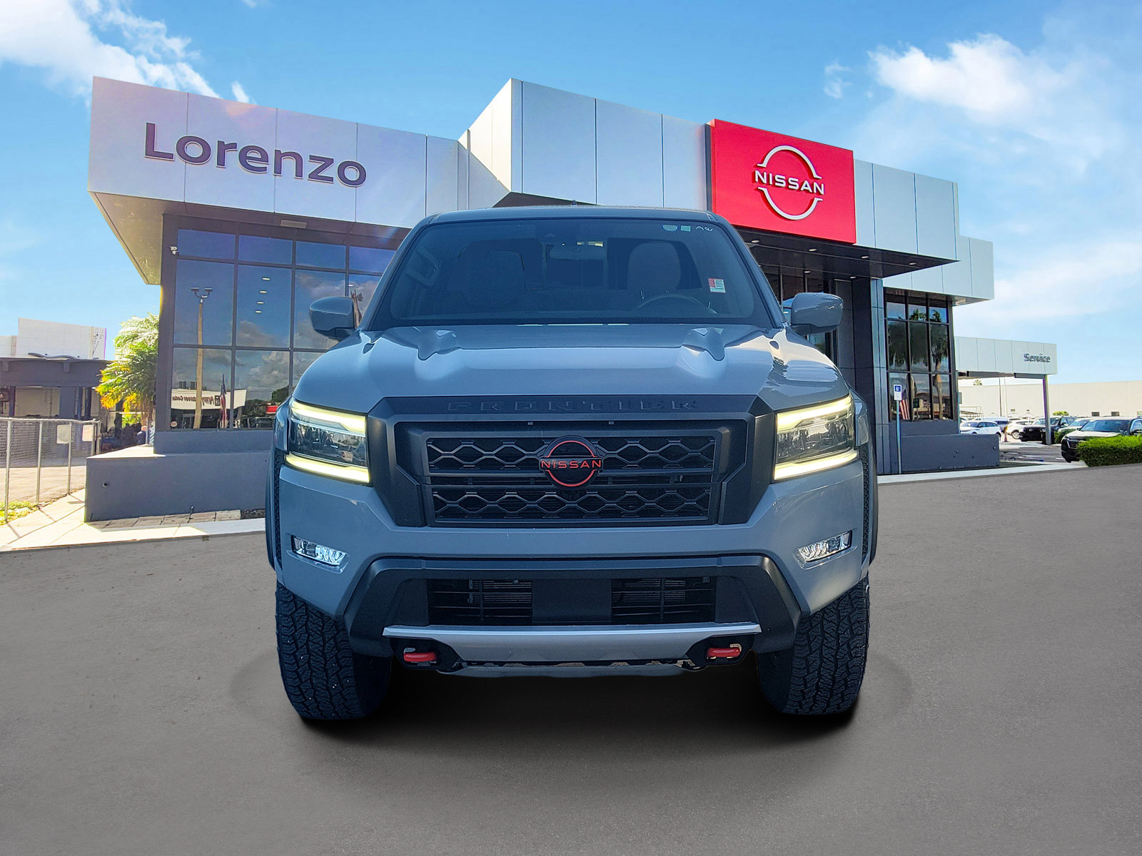 Used 2024 Nissan Frontier PRO-4X w/ Technology Package AWD/4WD image 2