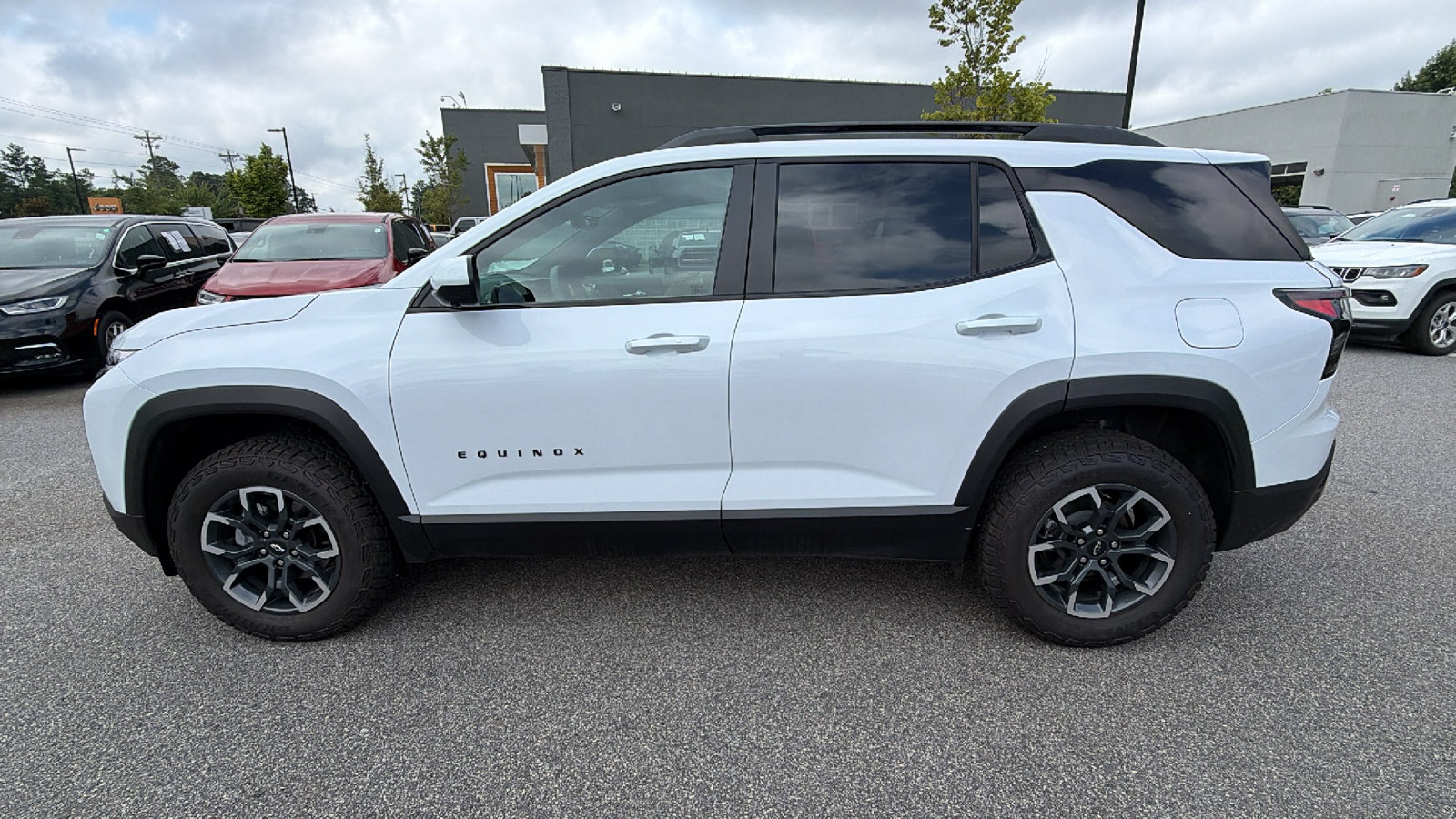 Used 2026 Chevrolet Equinox ACTIV w/ Safety and Technology Package FWD image 11