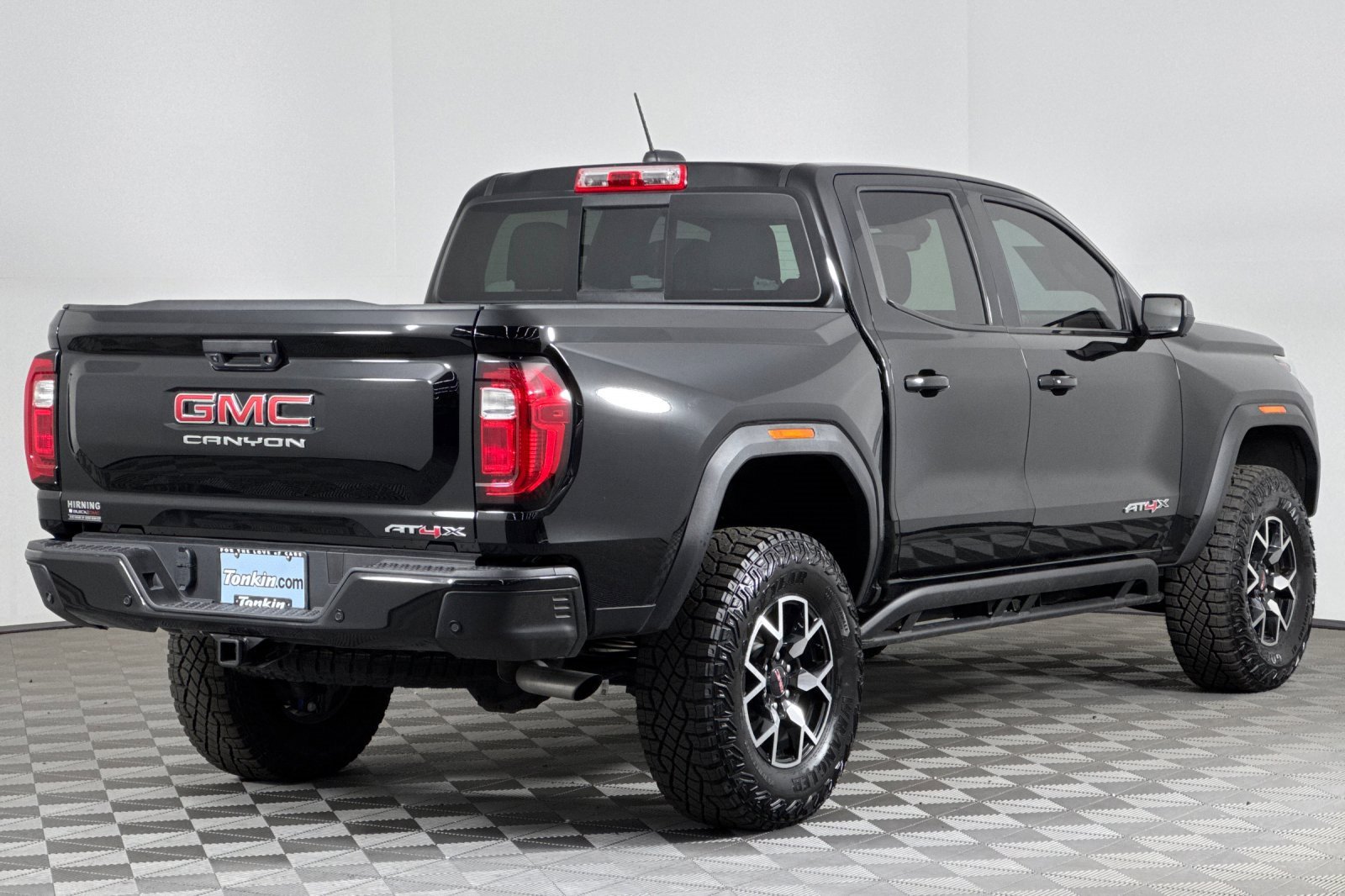 Certified 2024 GMC Canyon AT4X image 4