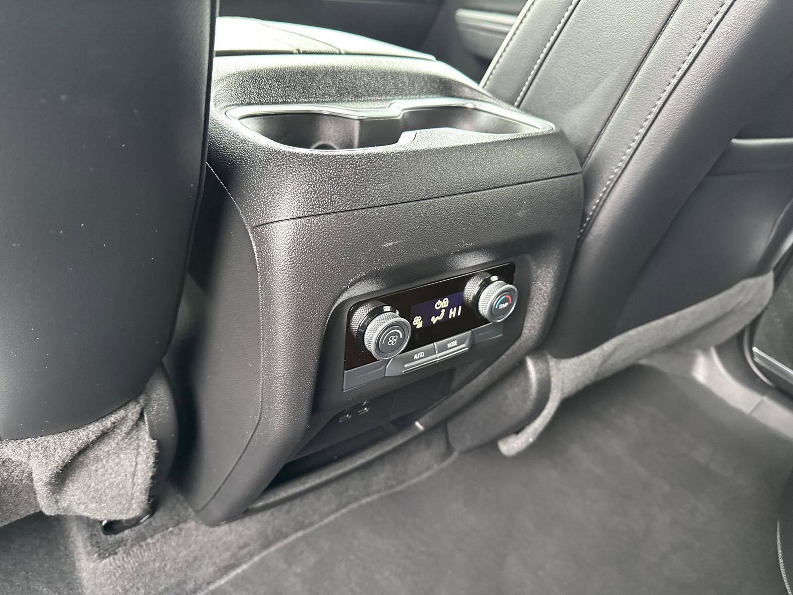 Used 2025 Buick Enclave Preferred image 16