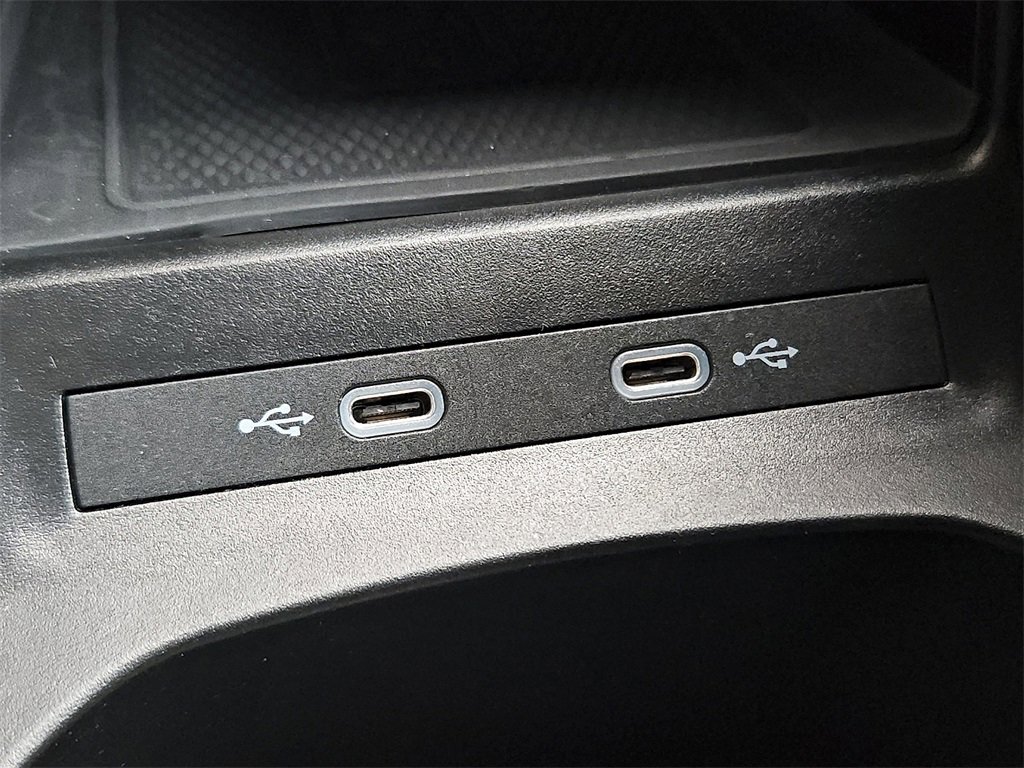 Used 2022 Volkswagen ID.4 Pro image 30