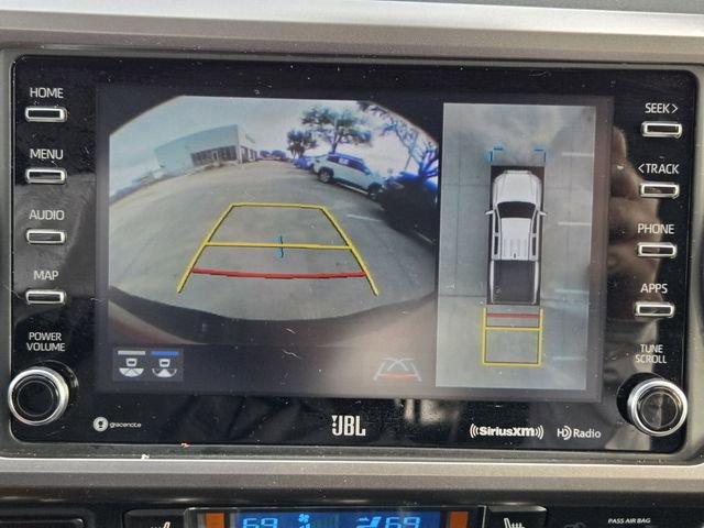 Used 2022 Toyota Tacoma Limited image 19