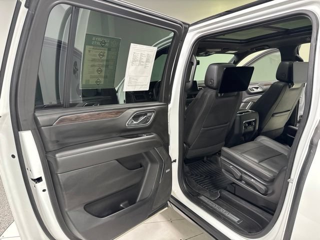 Used 2021 Chevrolet Suburban Z71 w/ Rear Media and Nav Package AWD/4WD image 26