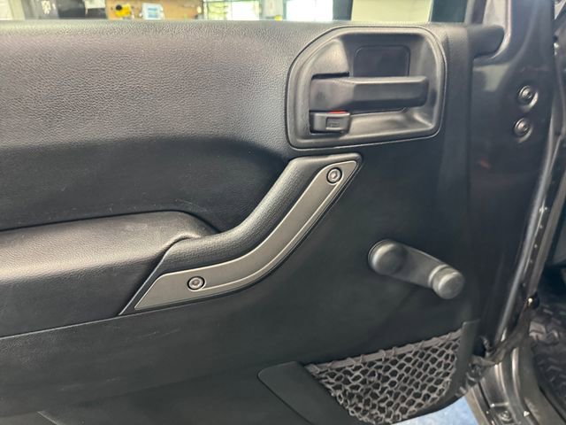 Used 2018 Jeep Wrangler Sport image 25