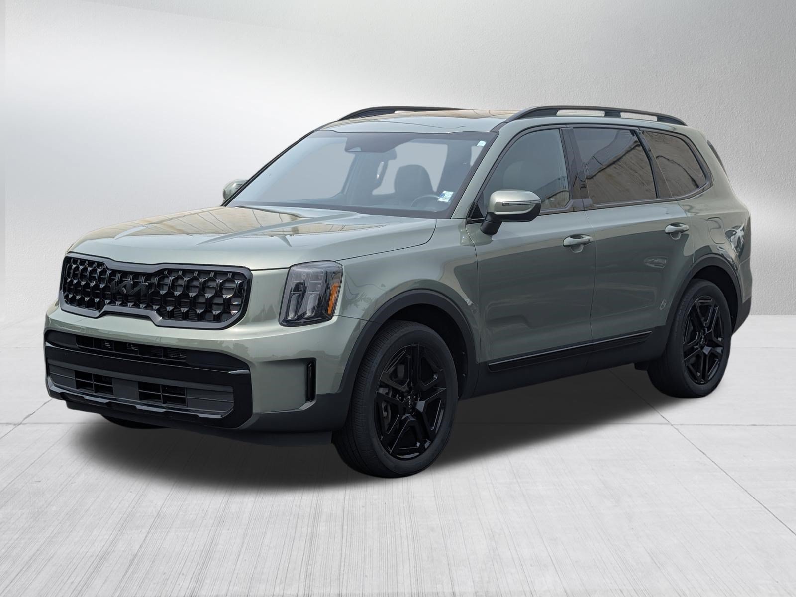 Used 2024 Kia Telluride EX X-Line AWD/4WD image 3