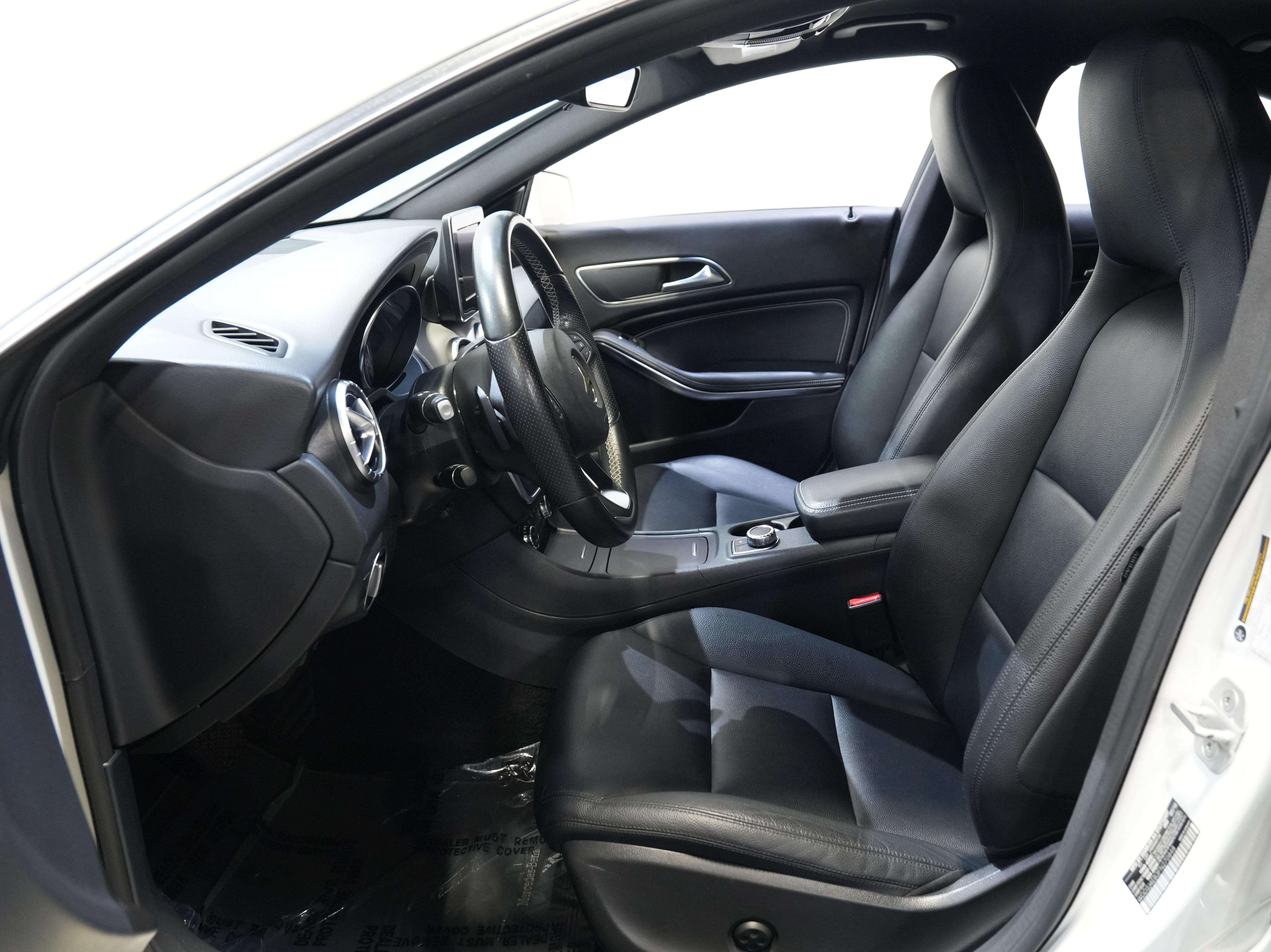 Used 2015 Mercedes-Benz CLA 250 image 30