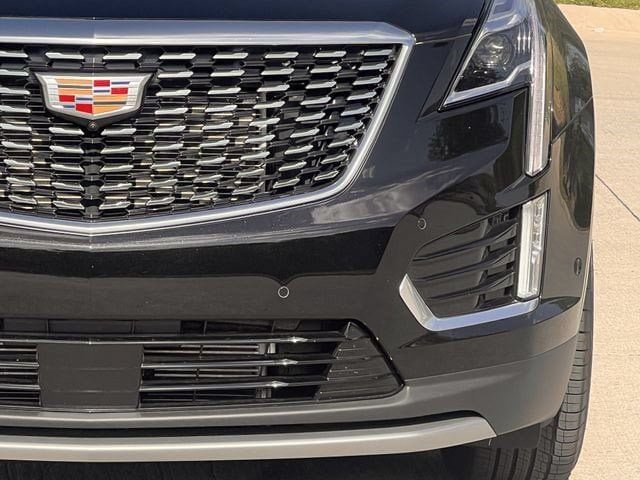 New 2026 Cadillac XT5 Premium Luxury w/ Driver Assist Package FWD image 9