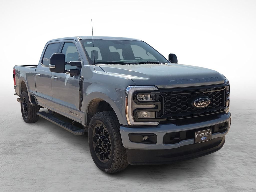 New 2026 Ford F250 Lariat w/ Black Appearance Package