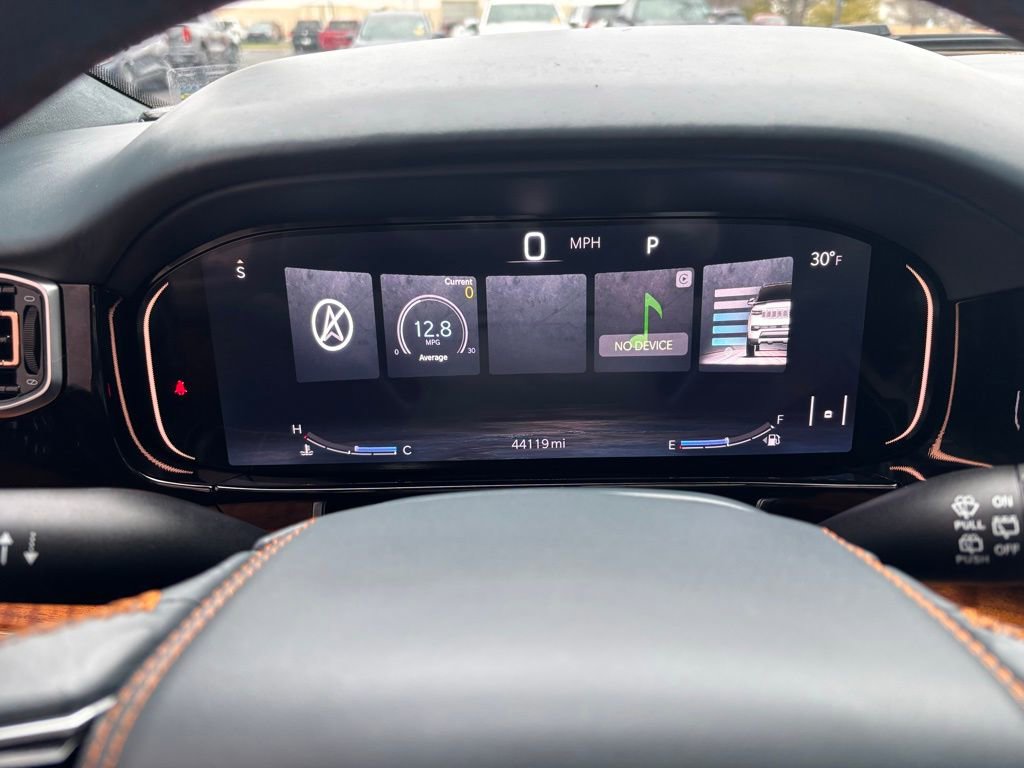 Used 2022 Jeep Grand Wagoneer Series III w/ Rear Seat Video Group 1 image 41