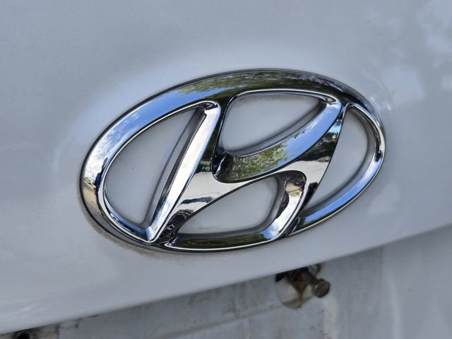 Used 2016 Hyundai Santa Fe Sport w/ Option Group 02 FWD image 11