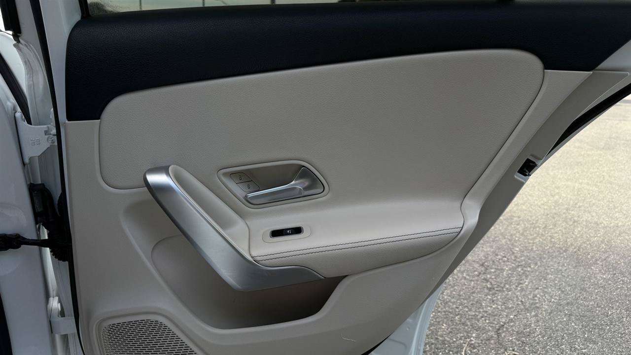 Used 2019 Mercedes-Benz A 220 4MATIC image 35