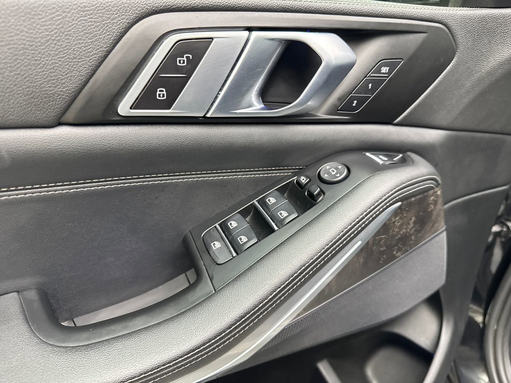 Used 2023 BMW X5 xDrive40i w/ Premium Package image 33