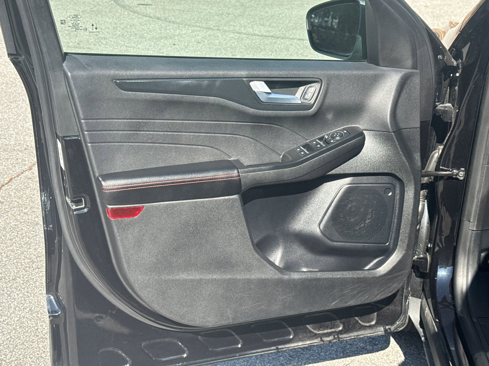Used 2025 Ford Escape ST-Line FWD image 10
