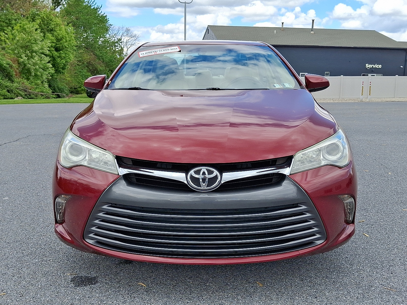 Used 2015 Toyota Camry XLE w/ Moonroof Package FWD image 2