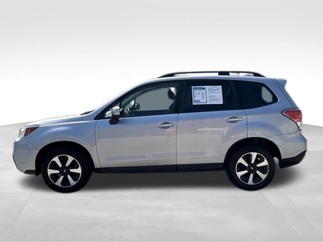 Used 2017 Subaru Forester 2.5i Premium w/ All-Weather Package AWD/4WD image 4