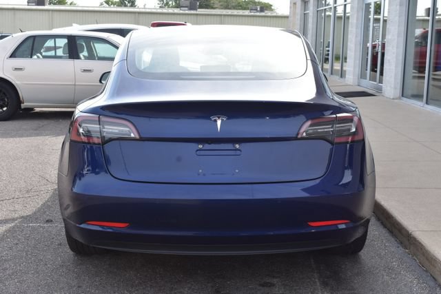 Used 2018 Tesla Model 3 Long Range RWD image 10
