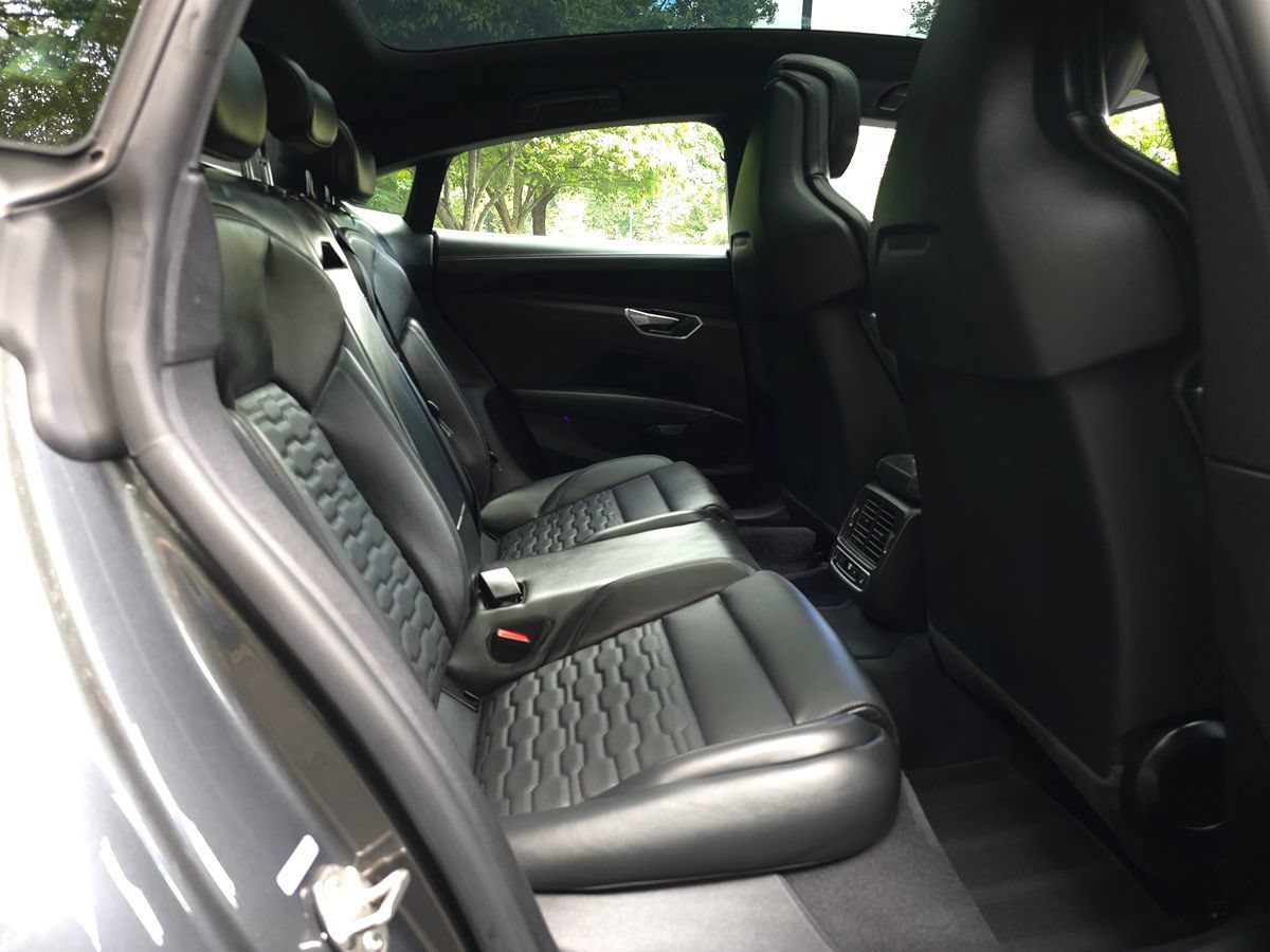 Used 2022 Audi e-tron GT Prestige w/ Prestige Package AWD/4WD image 19