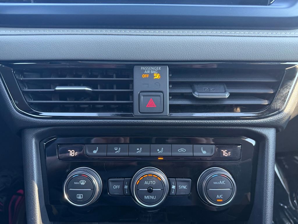 Used 2024 Volkswagen Taos SE image 19