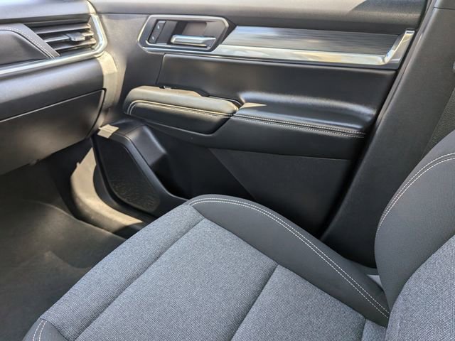 Used 2025 GMC Terrain Elevation image 19