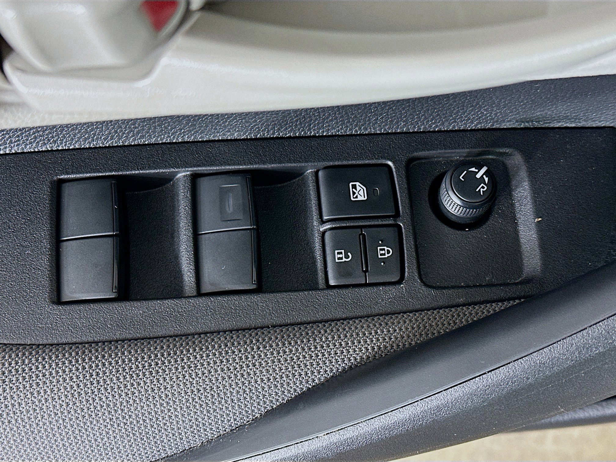 Used 2025 Toyota Corolla LE image 15