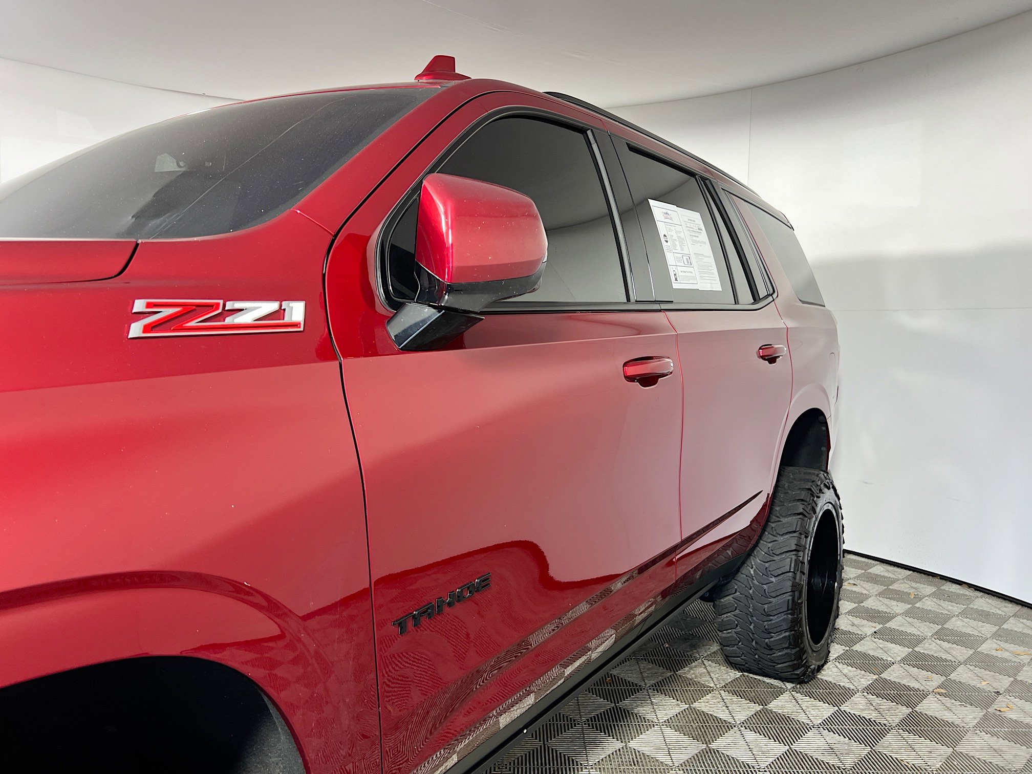 Used 2023 Chevrolet Tahoe Z71 w/ Luxury Package image 13