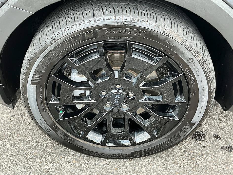 Used 2021 Kia Telluride SX w/ Nightfall Edition Package AWD/4WD image 7