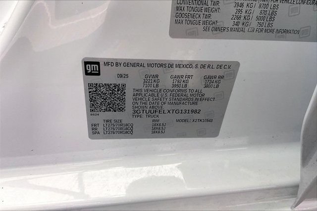 Used 2026 GMC Sierra 1500 AT4X AWD/4WD image 34