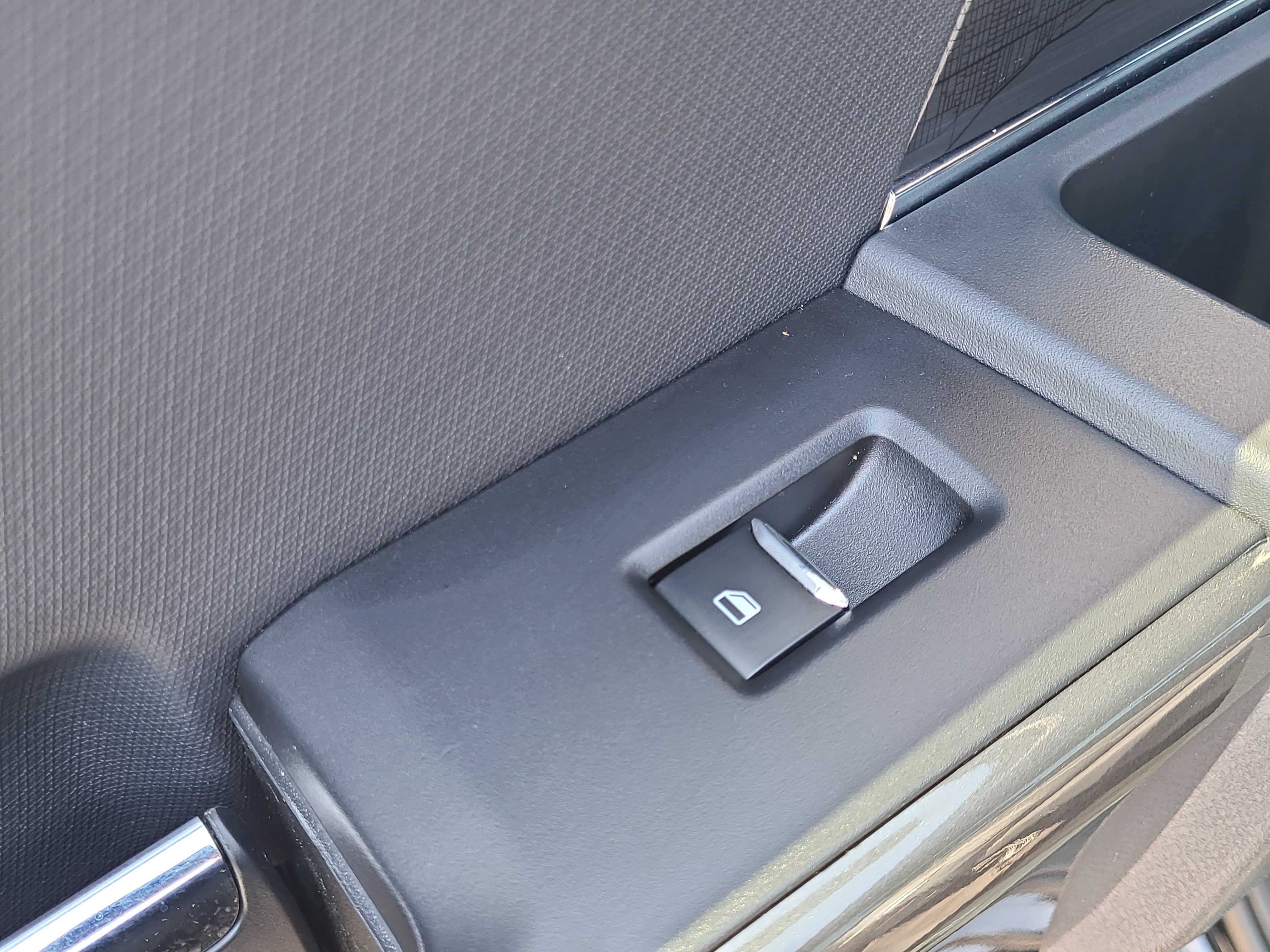 Used 2023 Ford F150 XLT w/ Equipment Group 302A High image 11