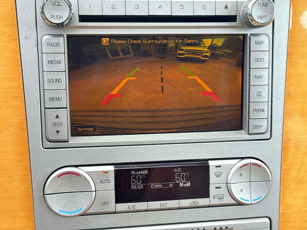 Used 2010 Lincoln Navigator 2WD image 26