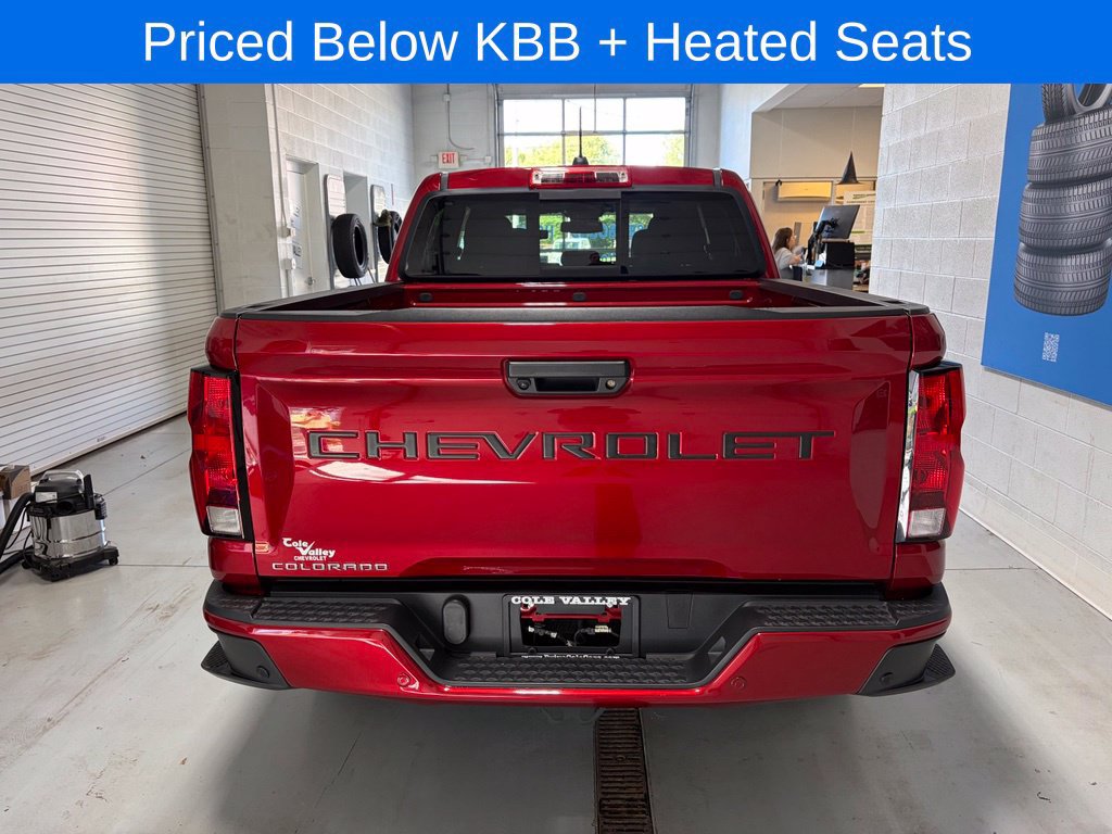 Used 2025 Chevrolet Colorado LT AWD/4WD image 8
