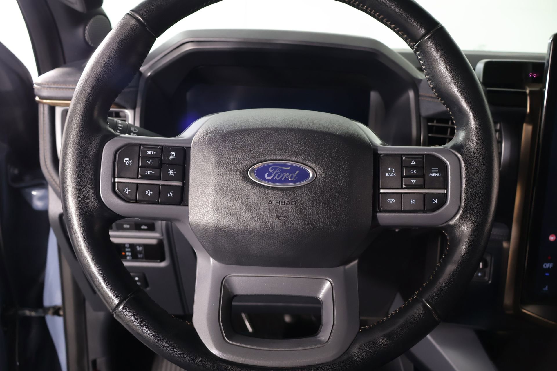 Used 2023 Ford F150 Lightning Lariat w/ Equipment Group 511A High image 3