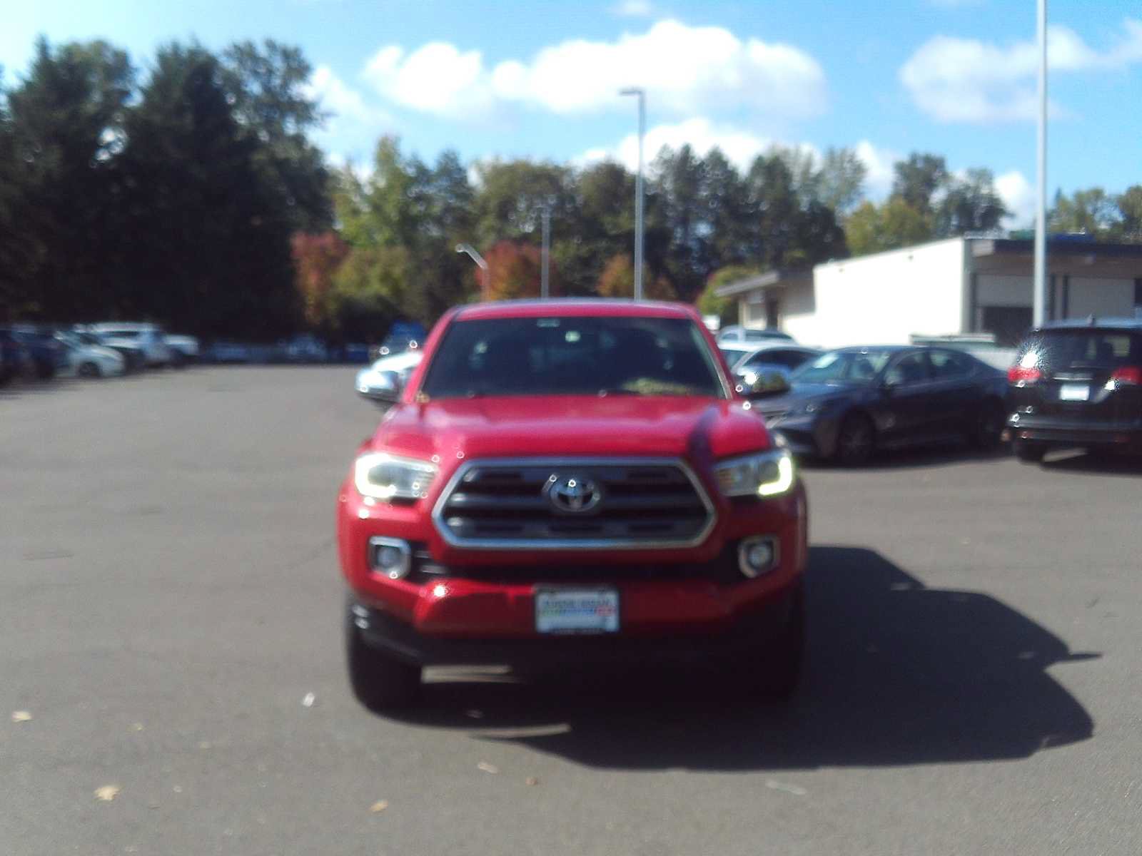Used 2016 Toyota Tacoma Limited w/ Towing Package AWD/4WD image 8