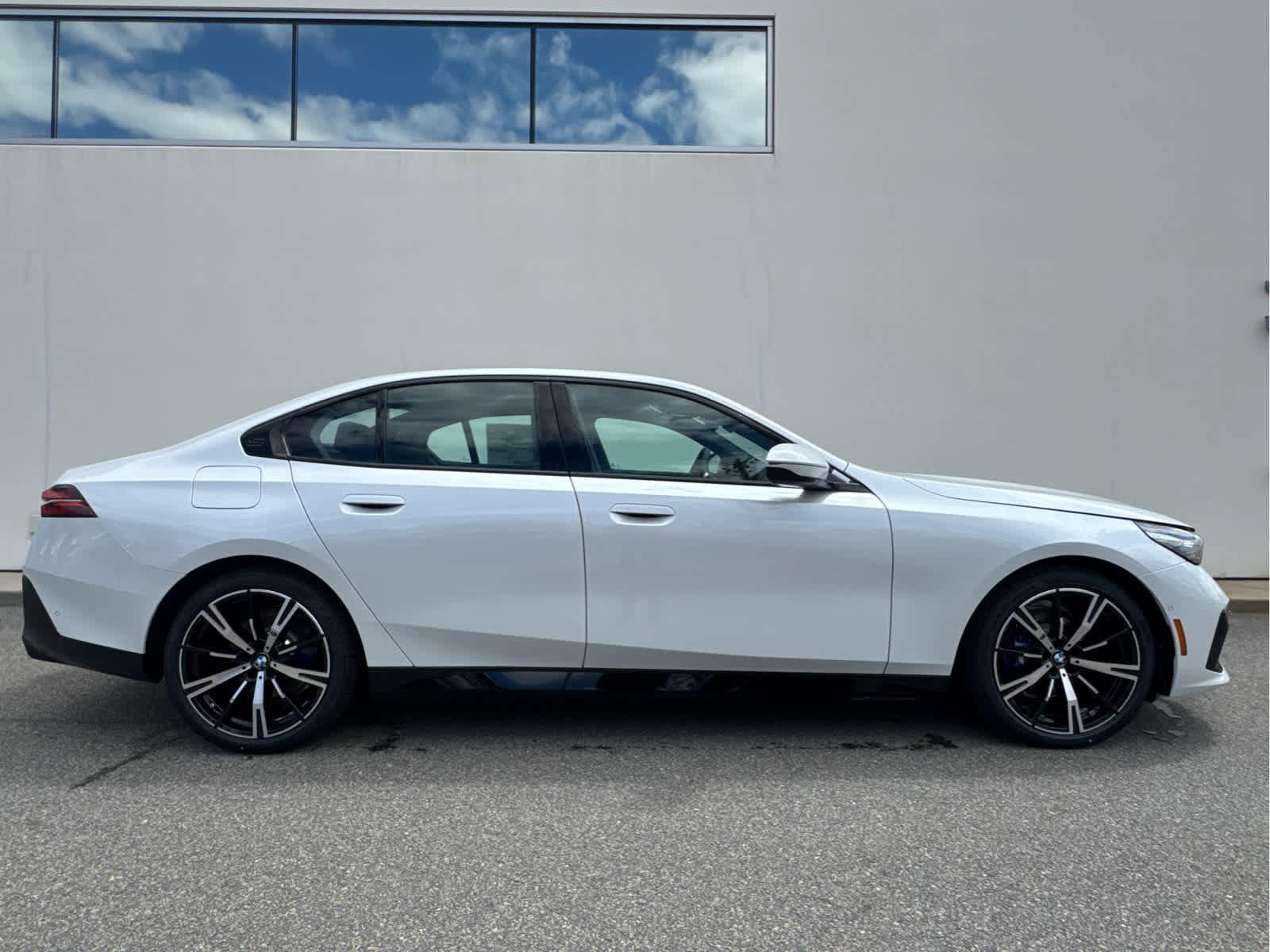 New 2027 BMW 530i xDrive AWD/4WD image 6
