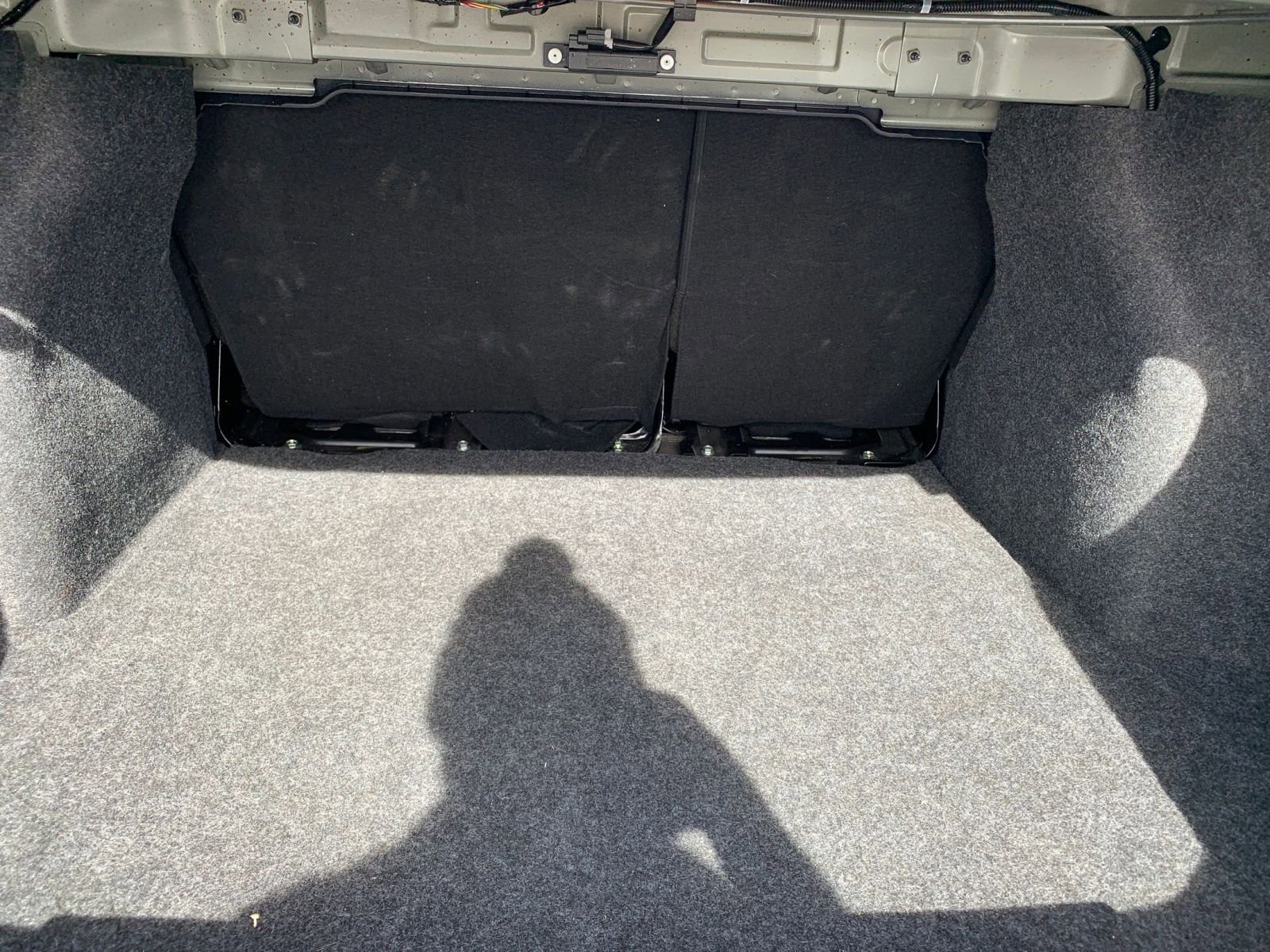 Used 2025 Nissan Versa SV image 29