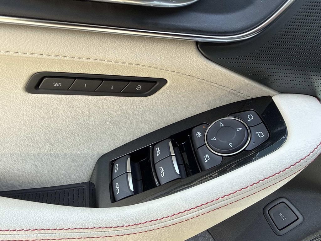 New 2026 Cadillac CT5 V w/ LPO, ONYX Package AWD/4WD image 19