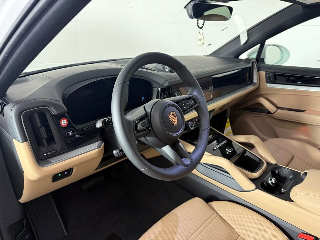 New 2026 Porsche Cayenne Coupe image 4