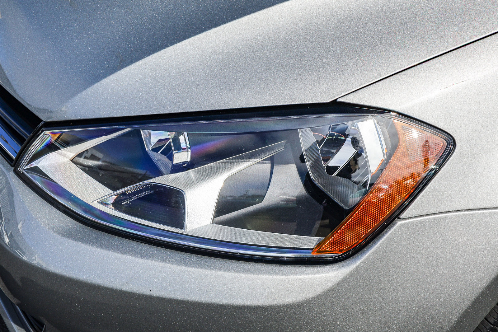 Used 2017 Volkswagen Golf S image 26