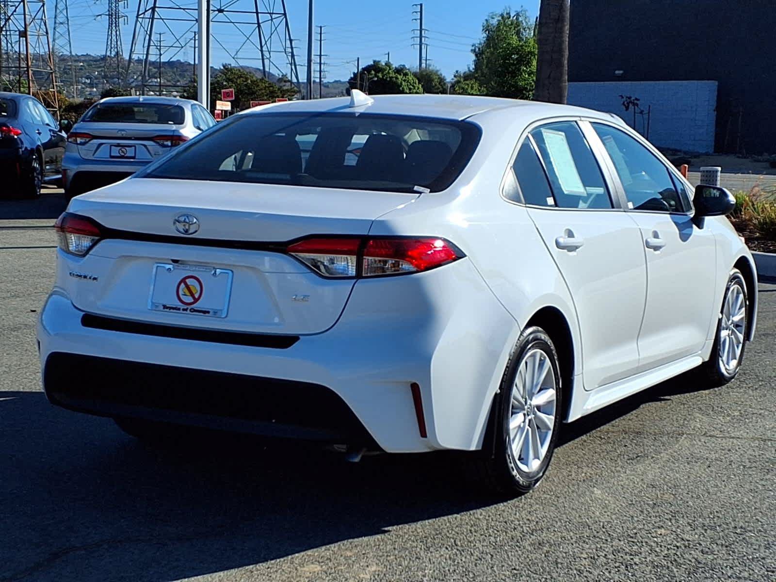 Certified 2025 Toyota Corolla LE w/ LE Premium Package FWD image 6