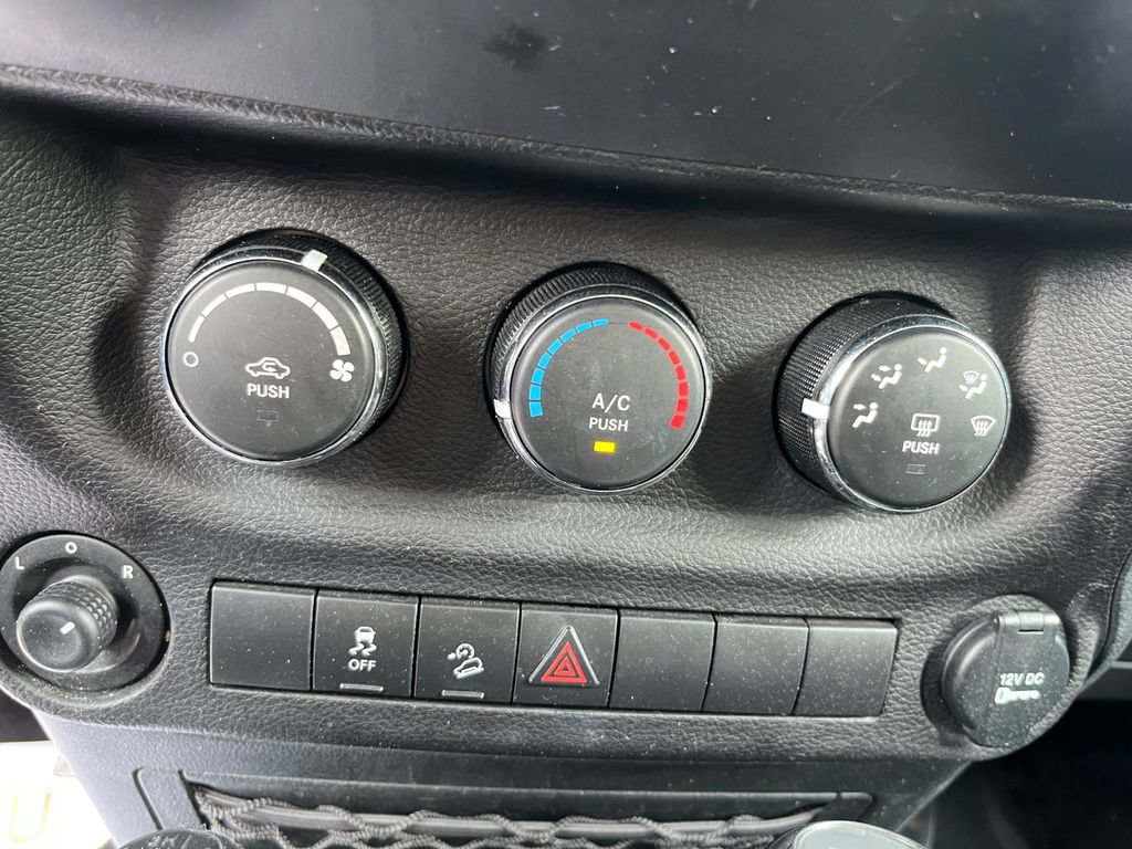 Used 2017 Jeep Wrangler Unlimited Sport w/ Quick Order Package 24S AWD/4WD image 18