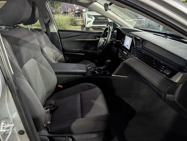 Used 2025 Toyota Camry LE FWD image 31